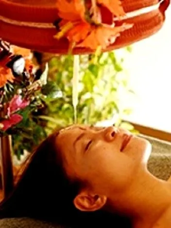 アーユルヴェーダ施術シロダーラ